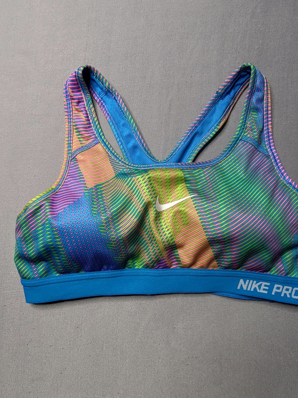 Nike Womens Dri-fit Pro Swoosh workout  Multicolor Print Sports Bra Size  M
